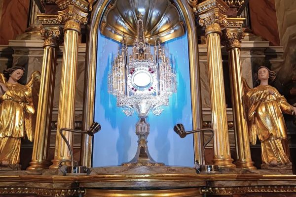 Adoracja Najświętszego Sakramentu w każdy piątek Wielkiego Postu 