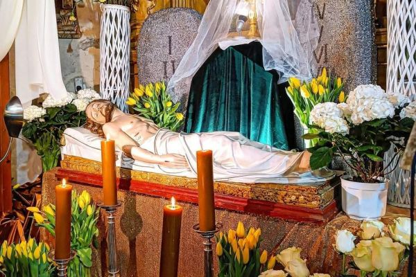 Adoracja Najświętszego Sakramentu przy Ciemnicy i przy Grobie Pańskim 